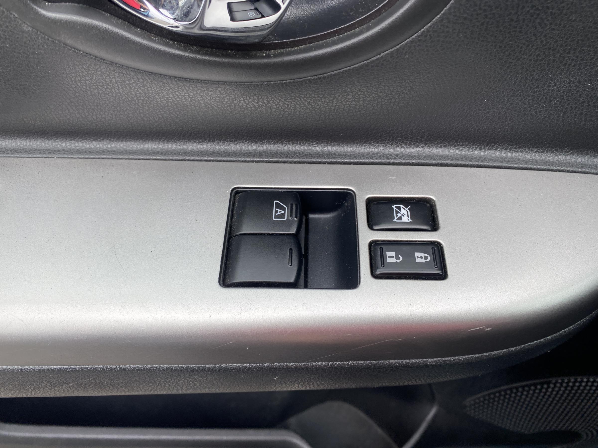 Nissan Micra, 2016 - pohled č. 18