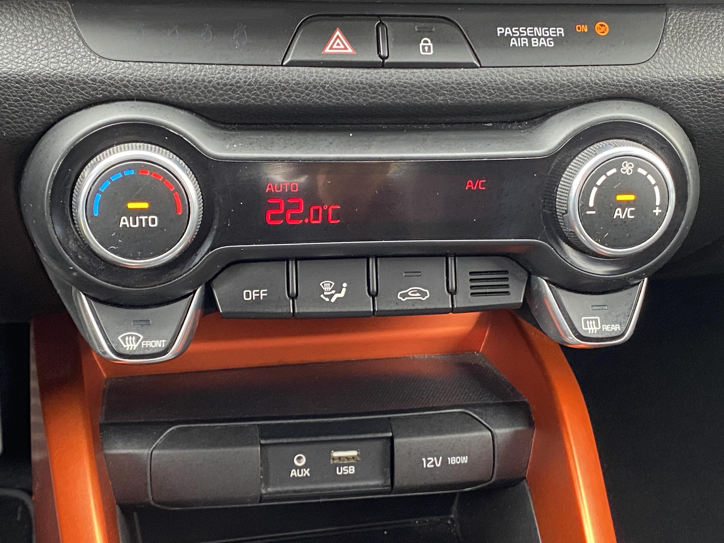 Kia Stonic, 2018 - pohled č. 13