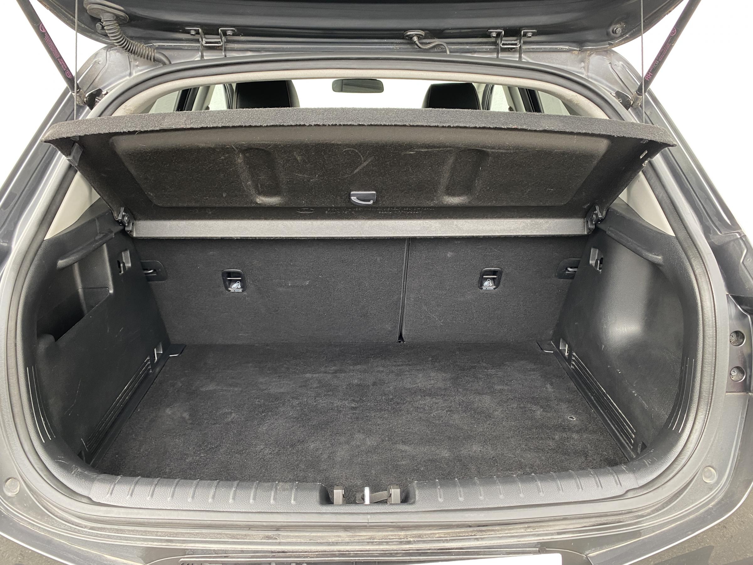 Kia Stonic, 2018 - pohled č. 7