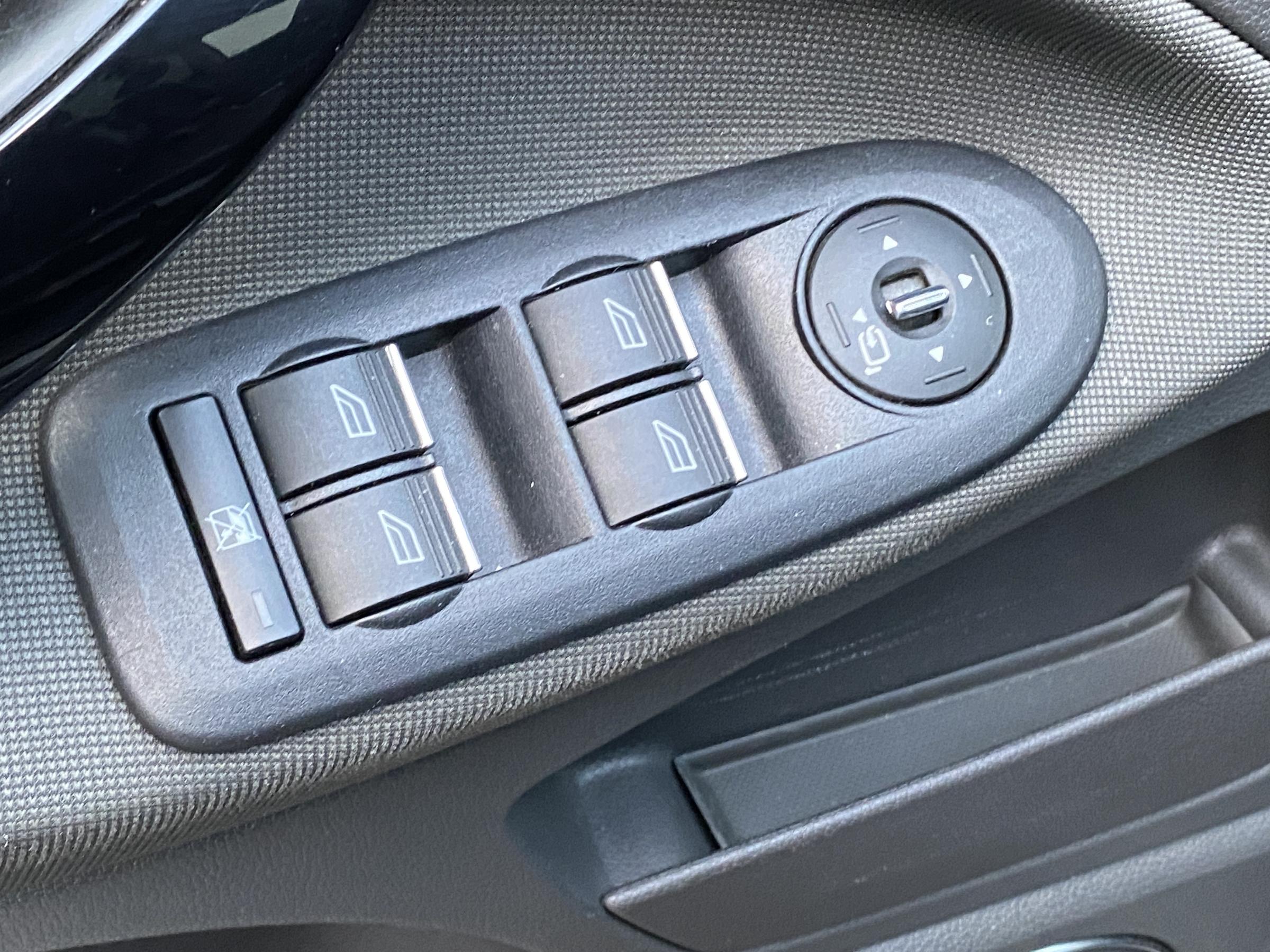 Ford Kuga, 2011 - pohled č. 11