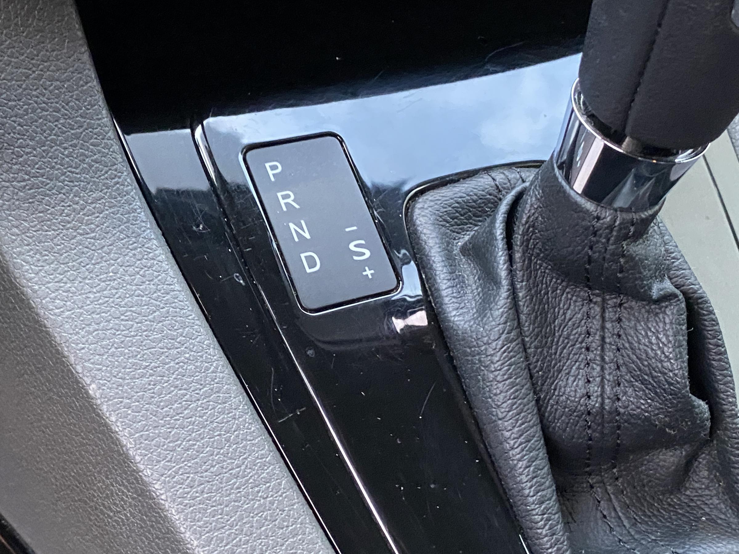 Ford Kuga, 2011 - pohled č. 14