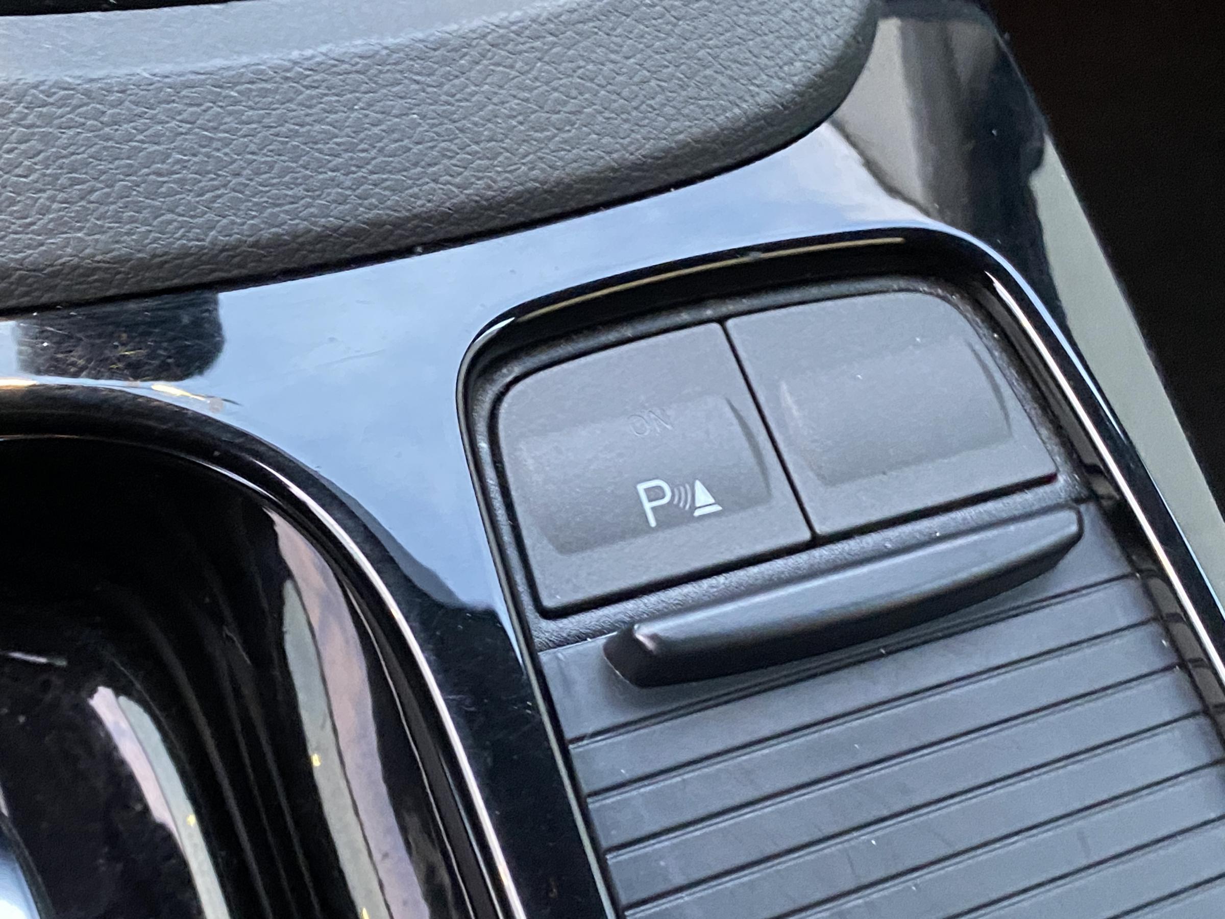 Ford Kuga, 2011 - pohled č. 15