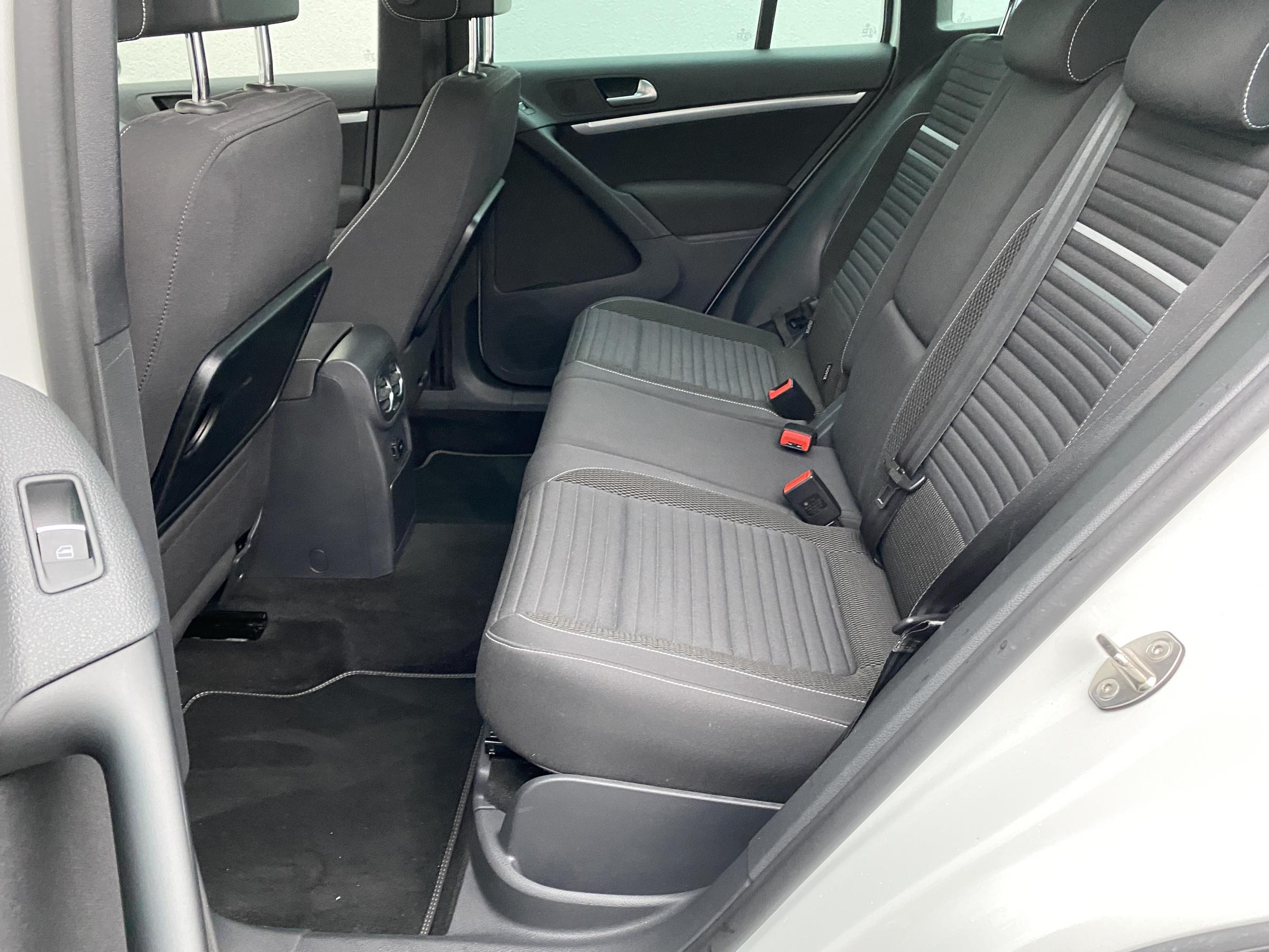 Volkswagen Tiguan, 2014 - pohled č. 10