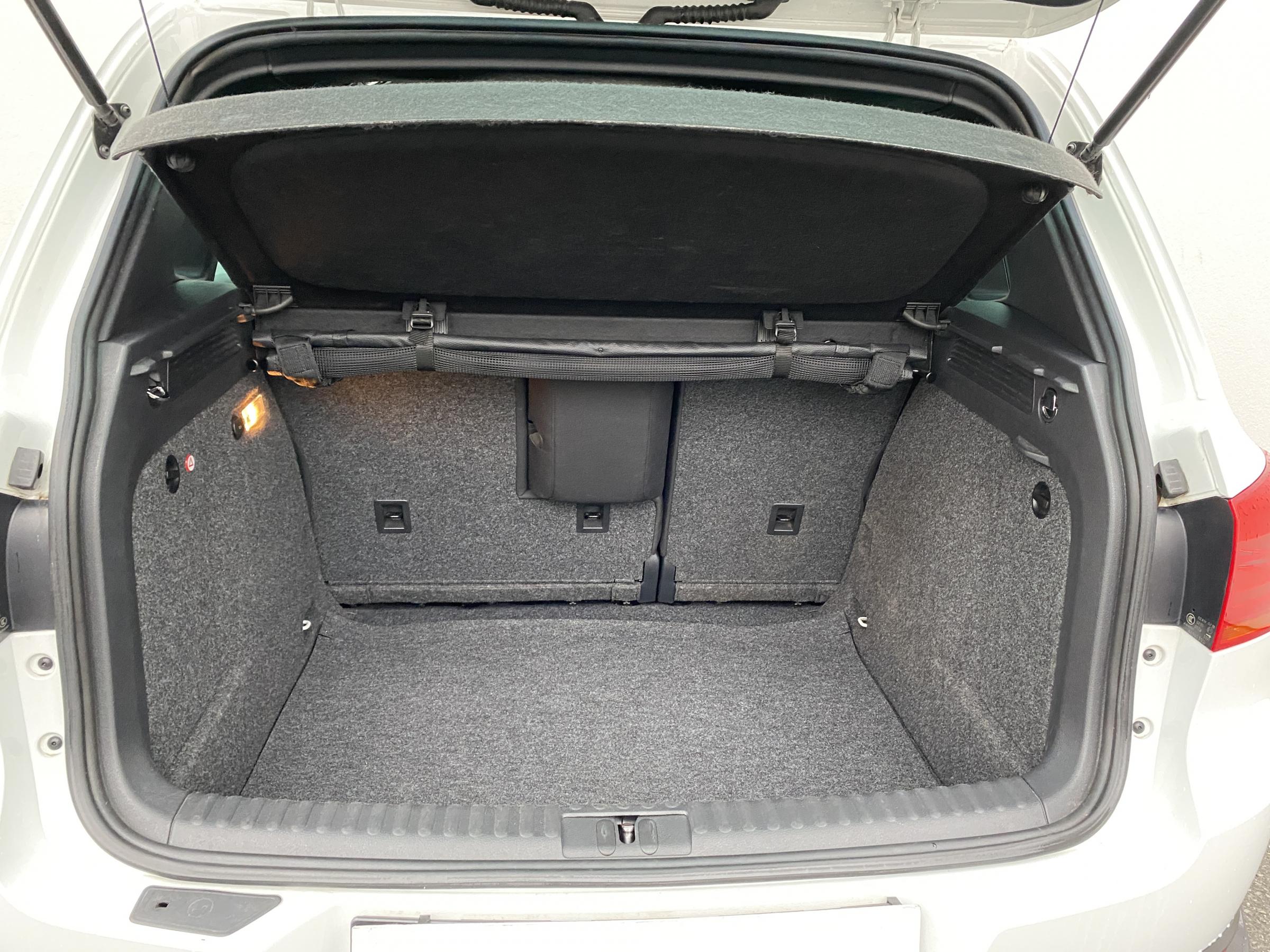 Volkswagen Tiguan, 2014 - pohled č. 7