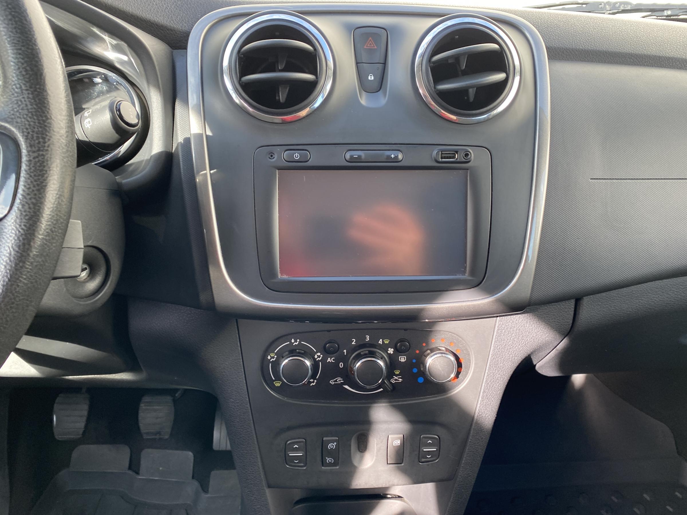 Dacia Logan, 2015 - pohled č. 12