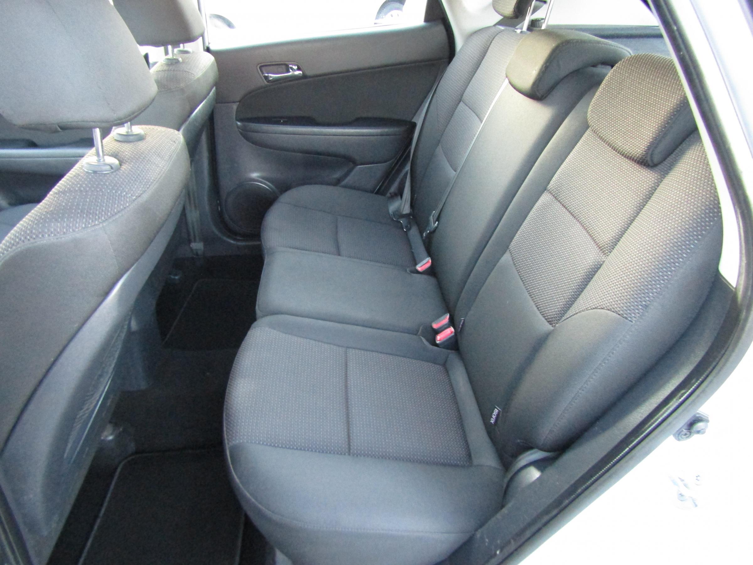 Hyundai i30, 2010 - pohled č. 10