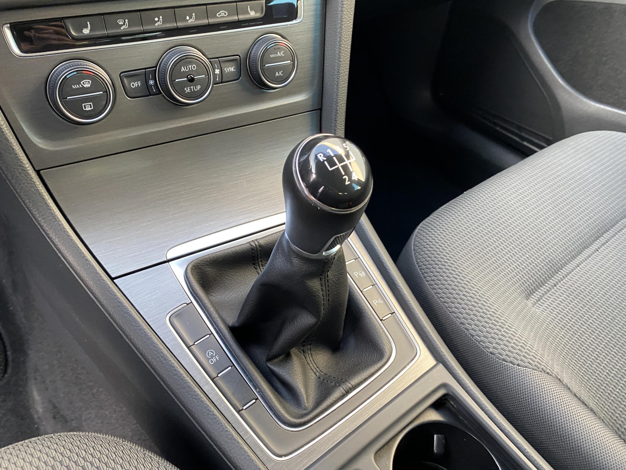 Volkswagen Golf, 2013 - pohled č. 16