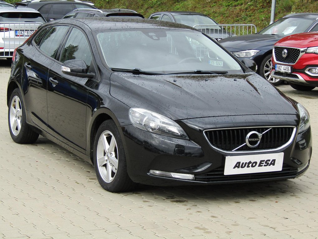 Volvo V40 2.0D 
