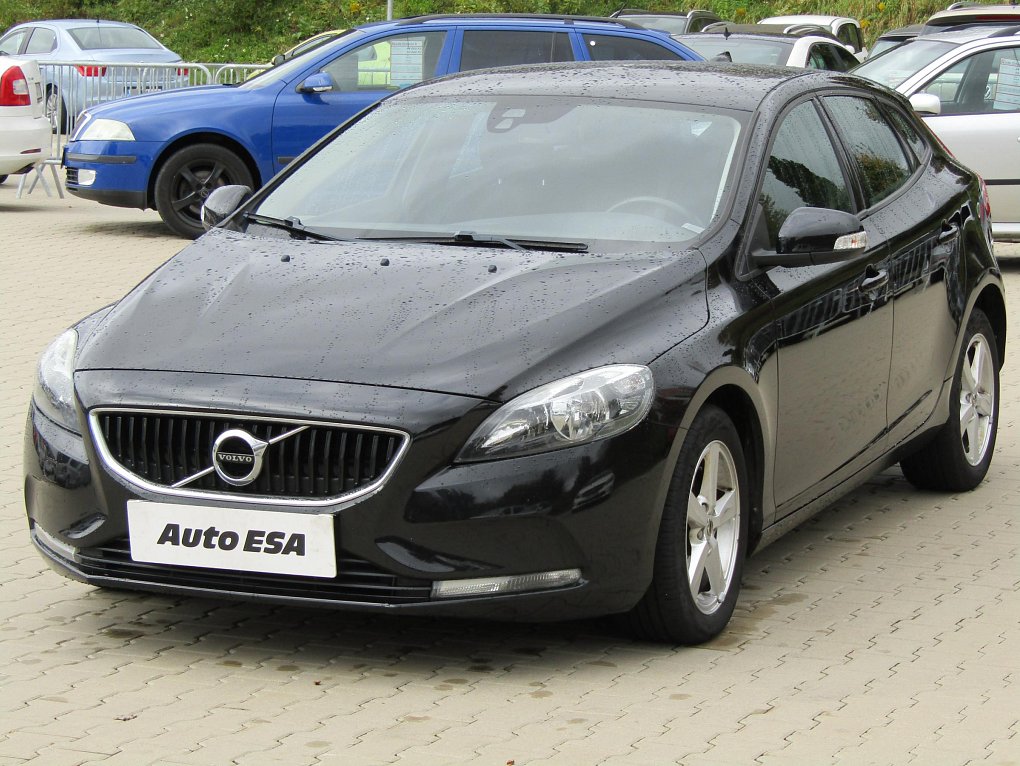 Volvo V40 2.0D 