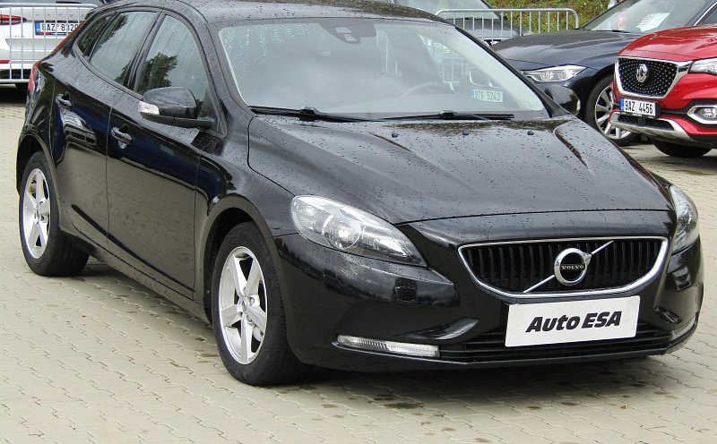 Volvo V40 2.0D 