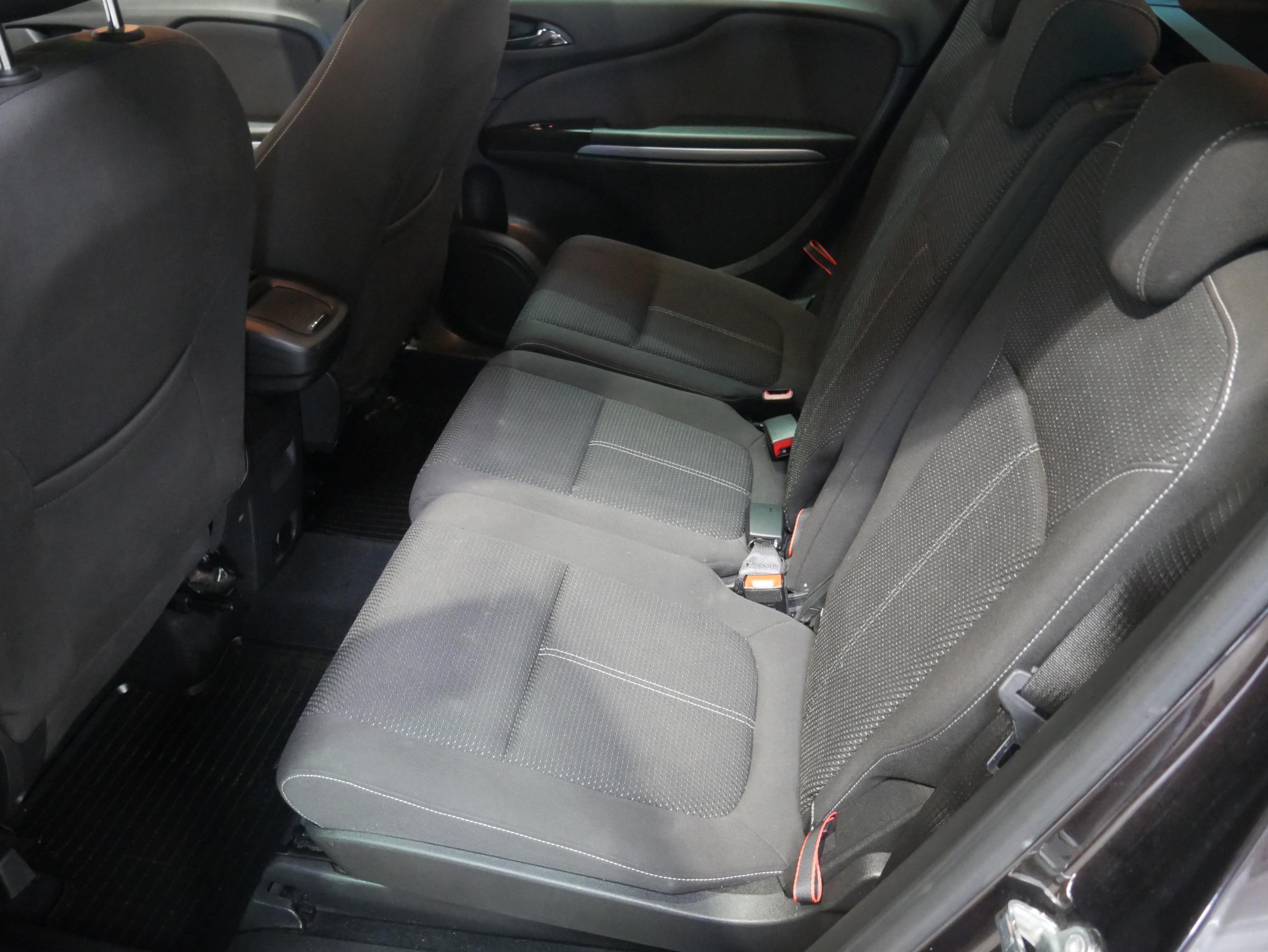 Opel Zafira, 2015 - pohled č. 10