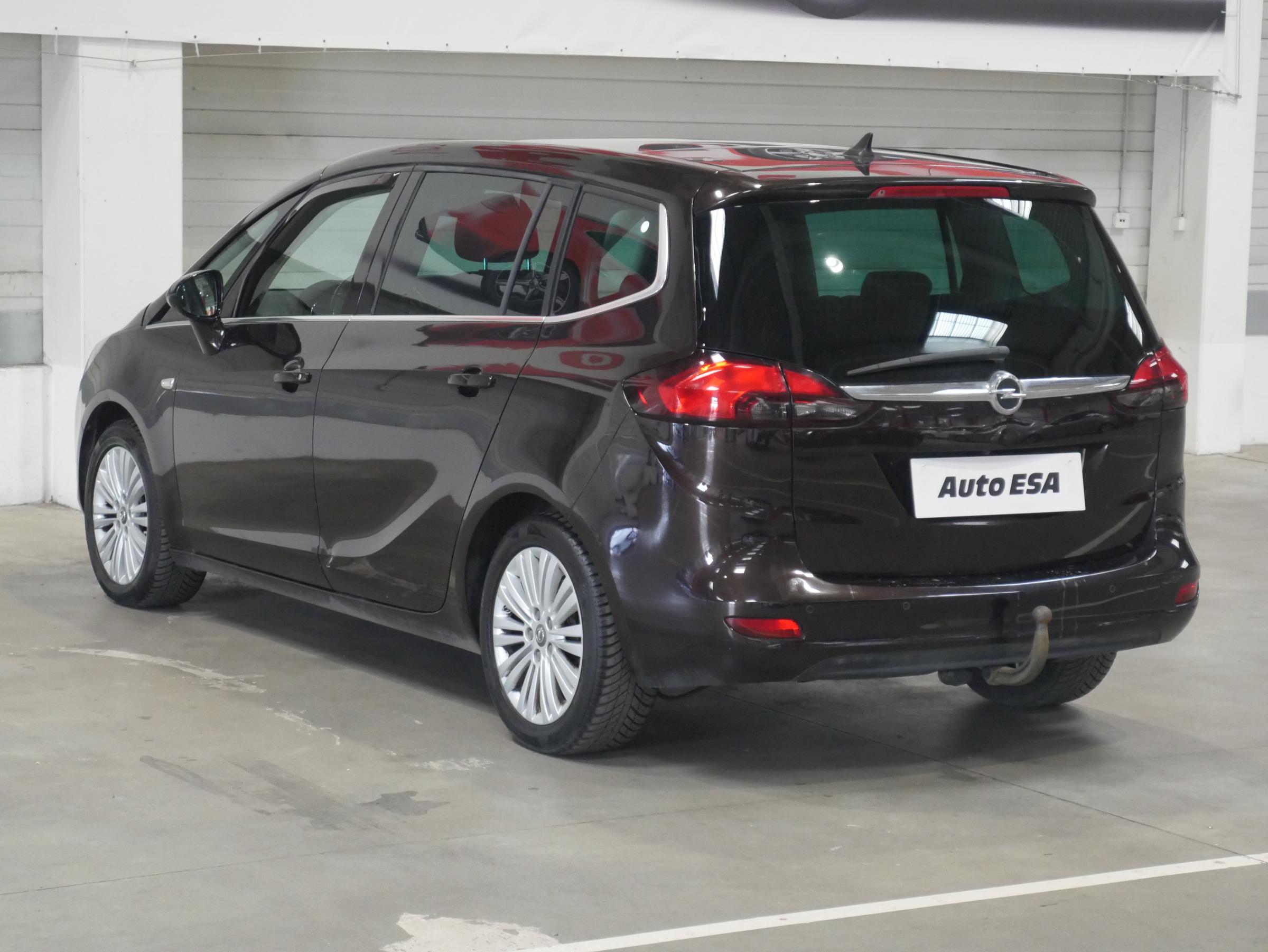 Opel Zafira, 2015 - pohled č. 6