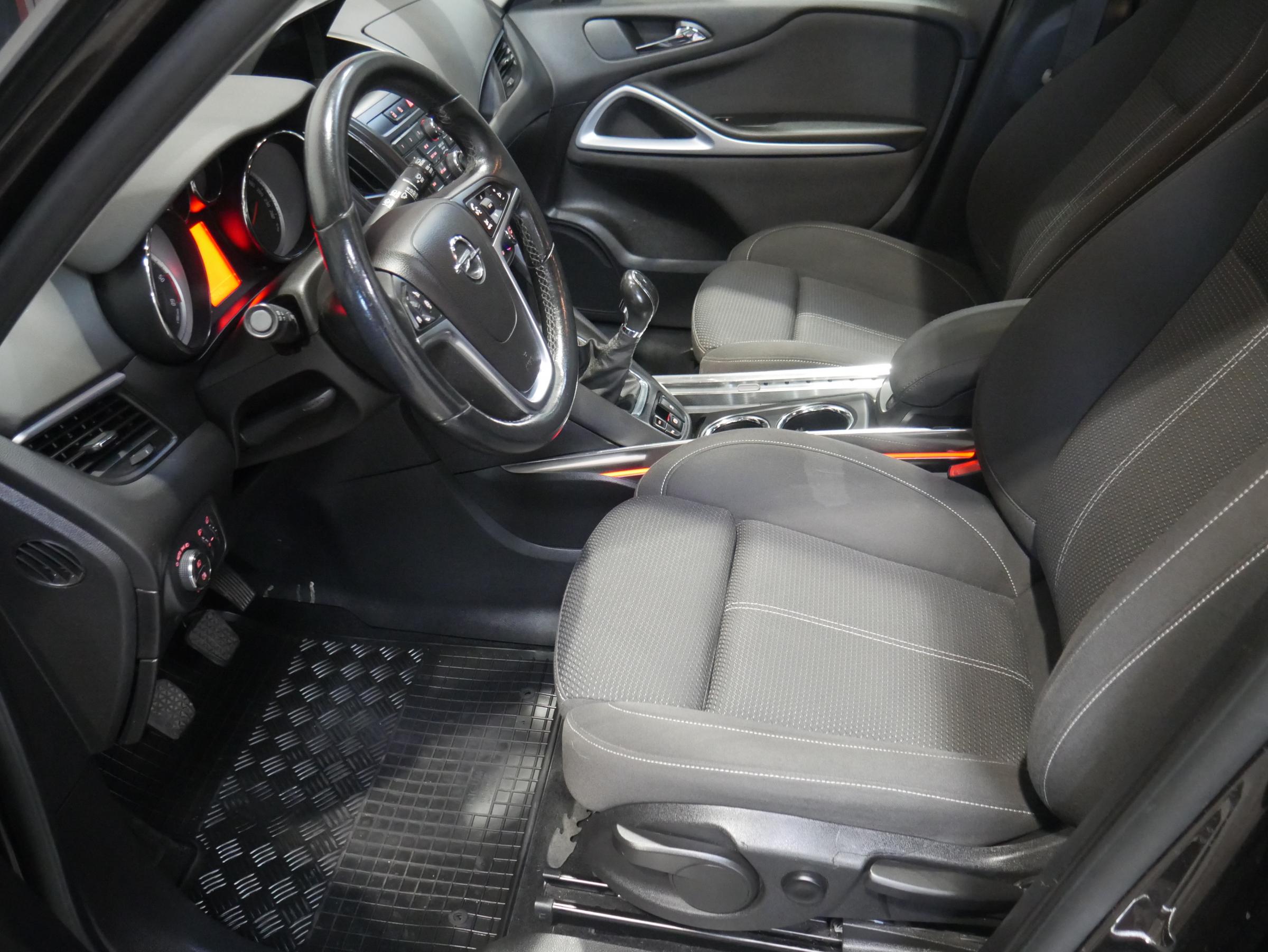 Opel Zafira, 2015 - pohled č. 9