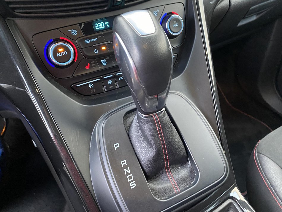 Ford Kuga 1.5EB ST-Line AWD