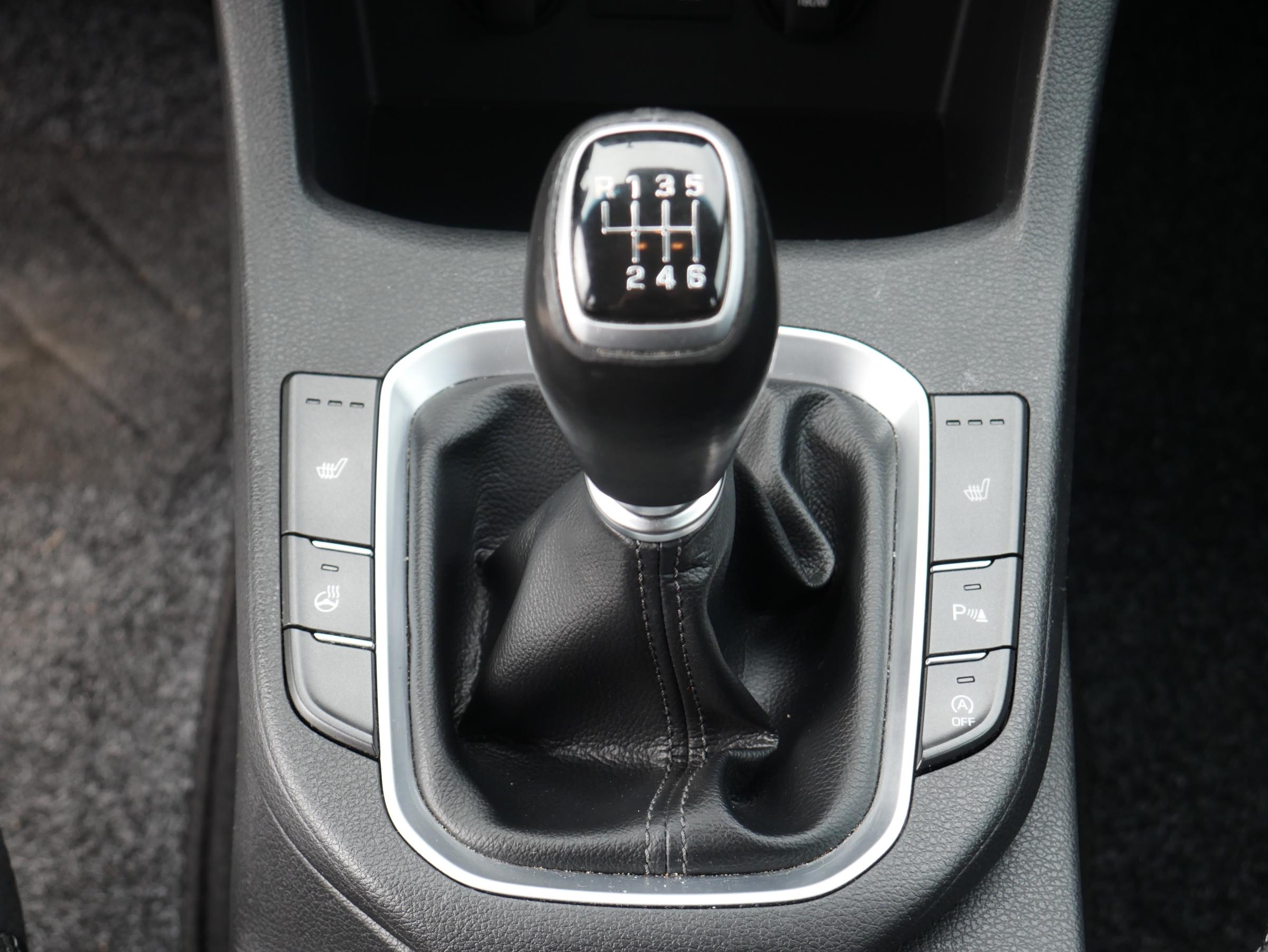 Hyundai i30, 2018 - pohled č. 15