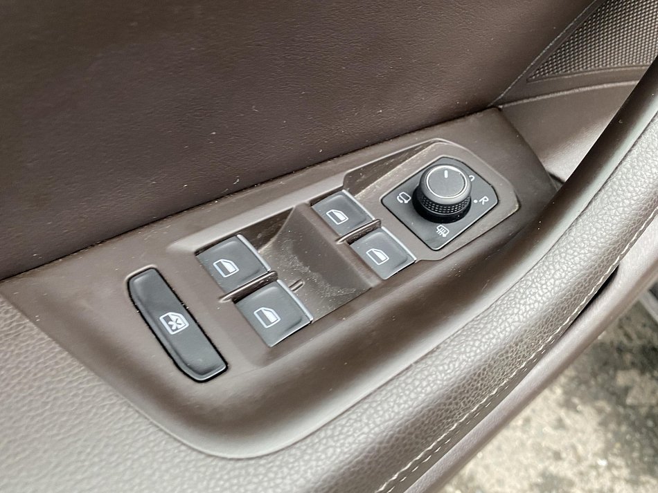 Volkswagen Passat 2.0 TDi Highline