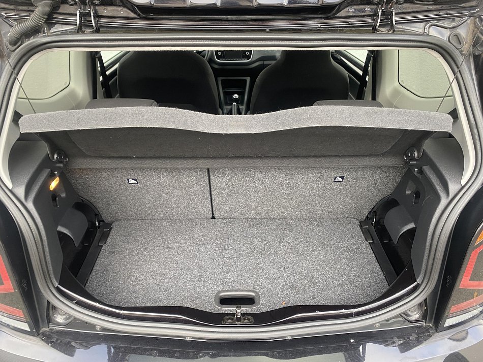 Volkswagen Up! 1.0 MPi Sound