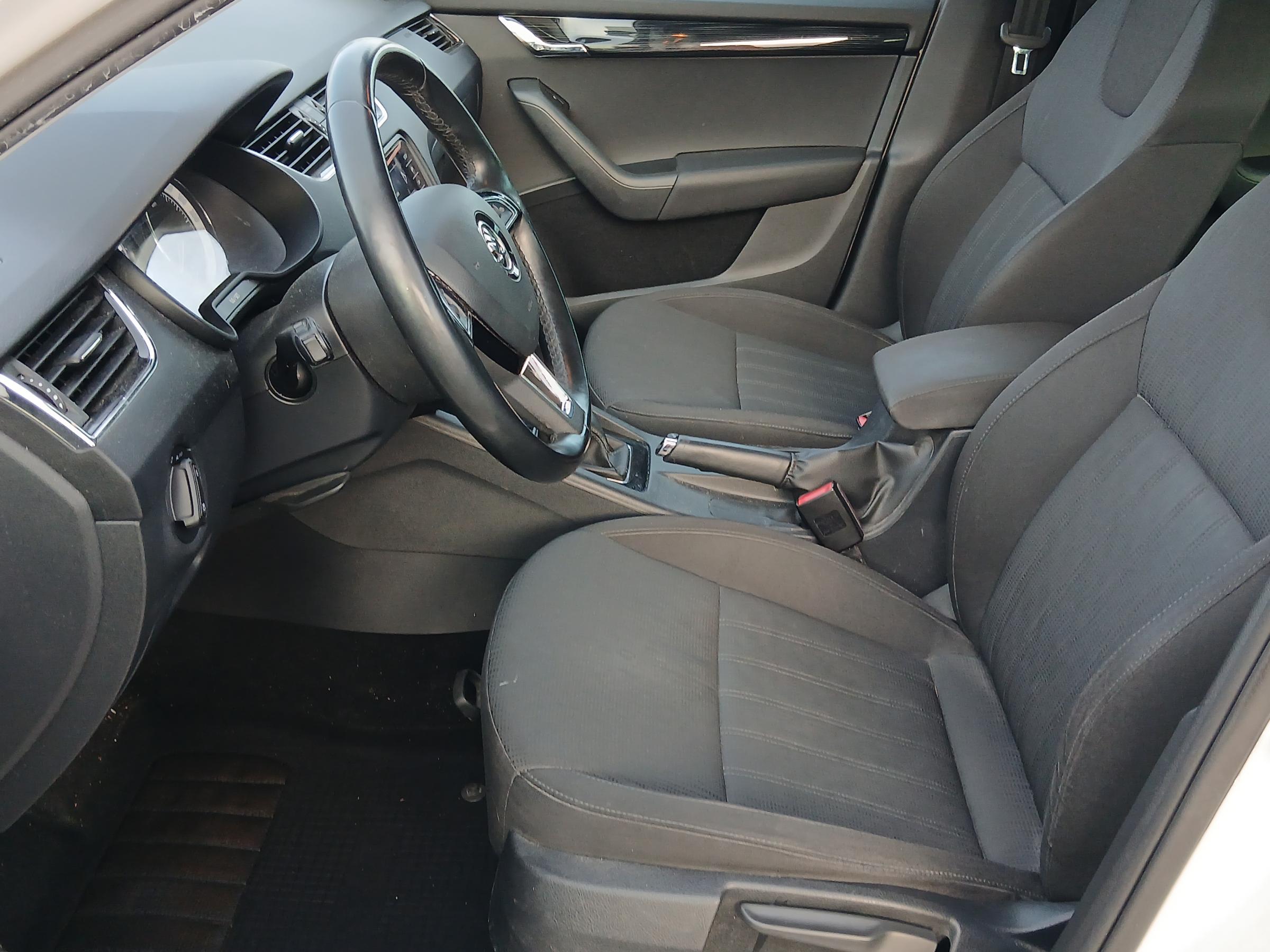 Škoda Octavia III, 2017 - pohled č. 9