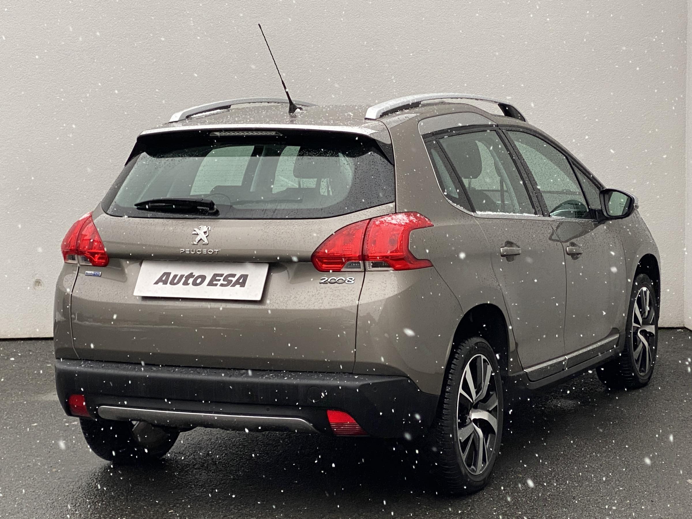 Peugeot 2008, 2016 - pohled č. 4