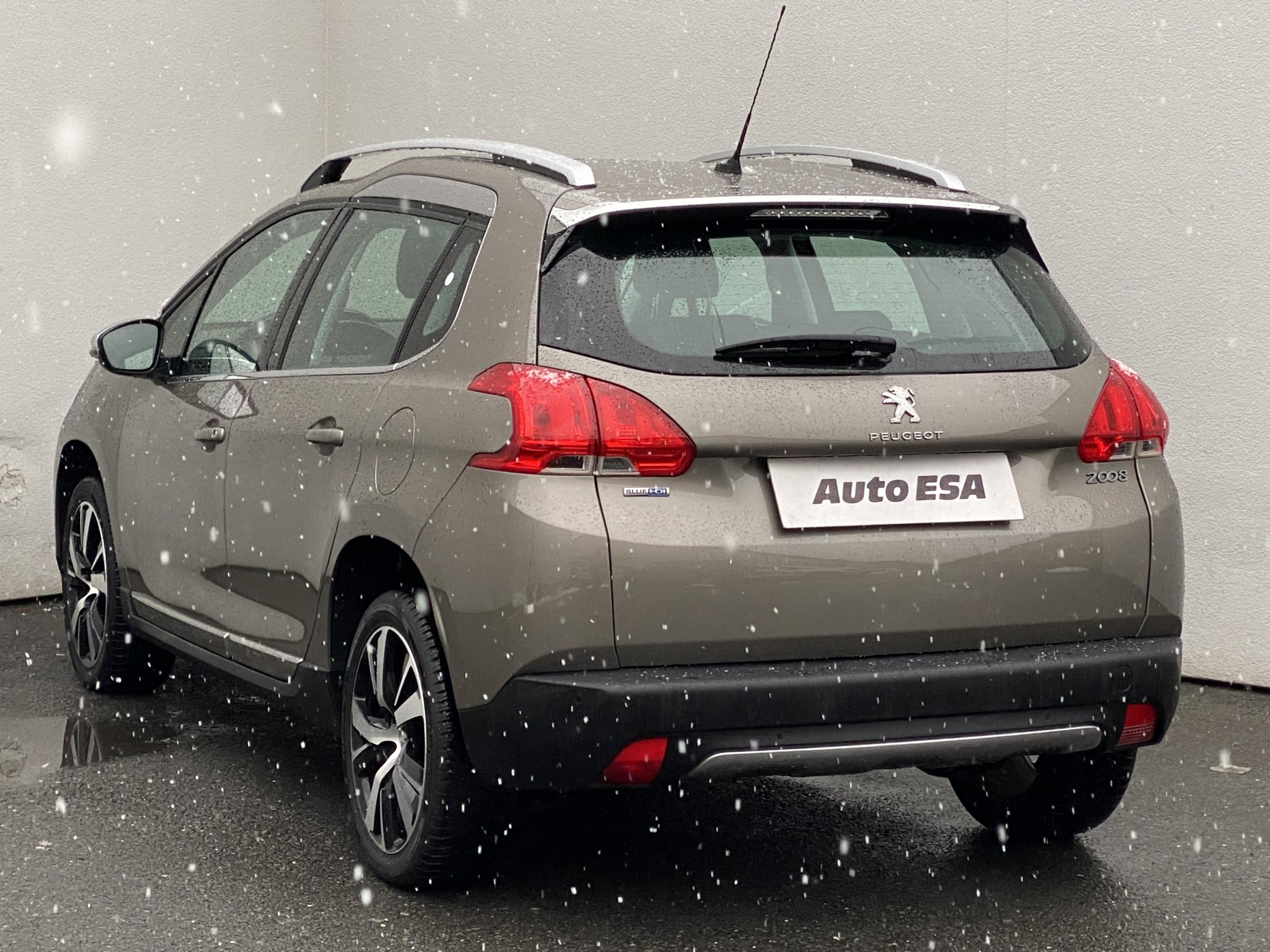 Peugeot 2008, 2016 - pohled č. 6