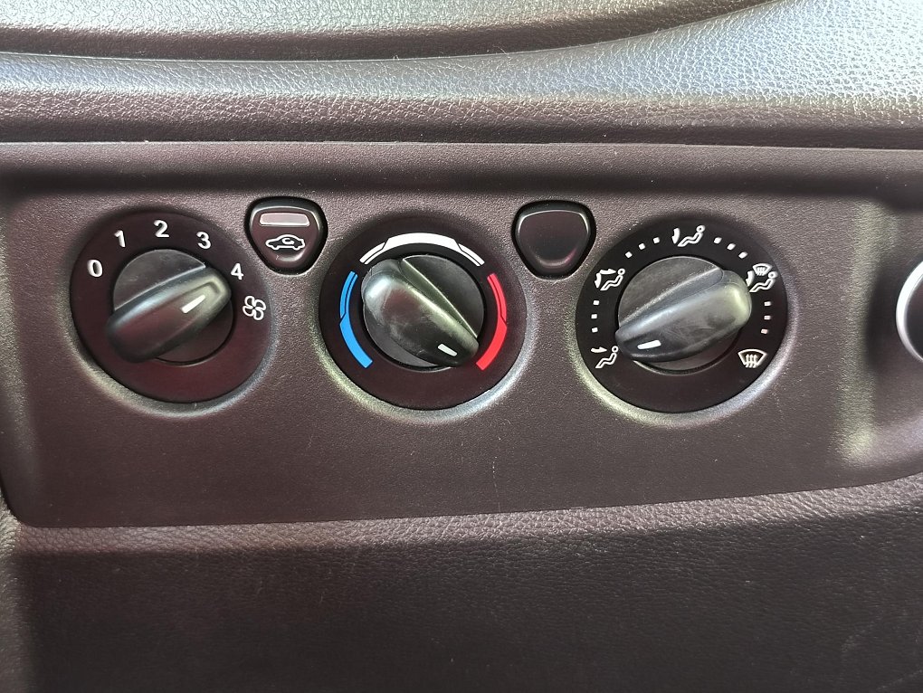 Ford Transit 2.0TDCi  VALNÍK