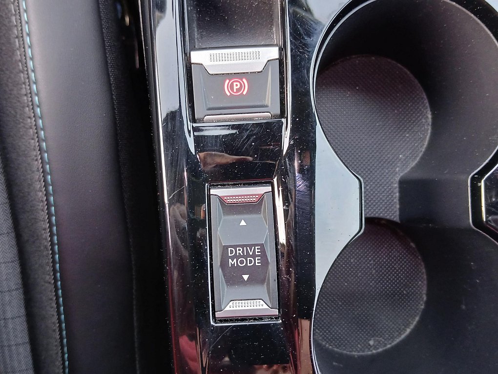 Peugeot 2008 1.2 PT Allure