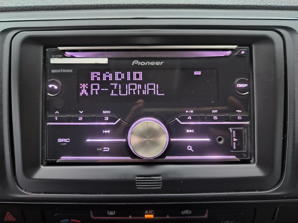 Volkswagen Transporter 2.0TDi  T6 L2 9míst