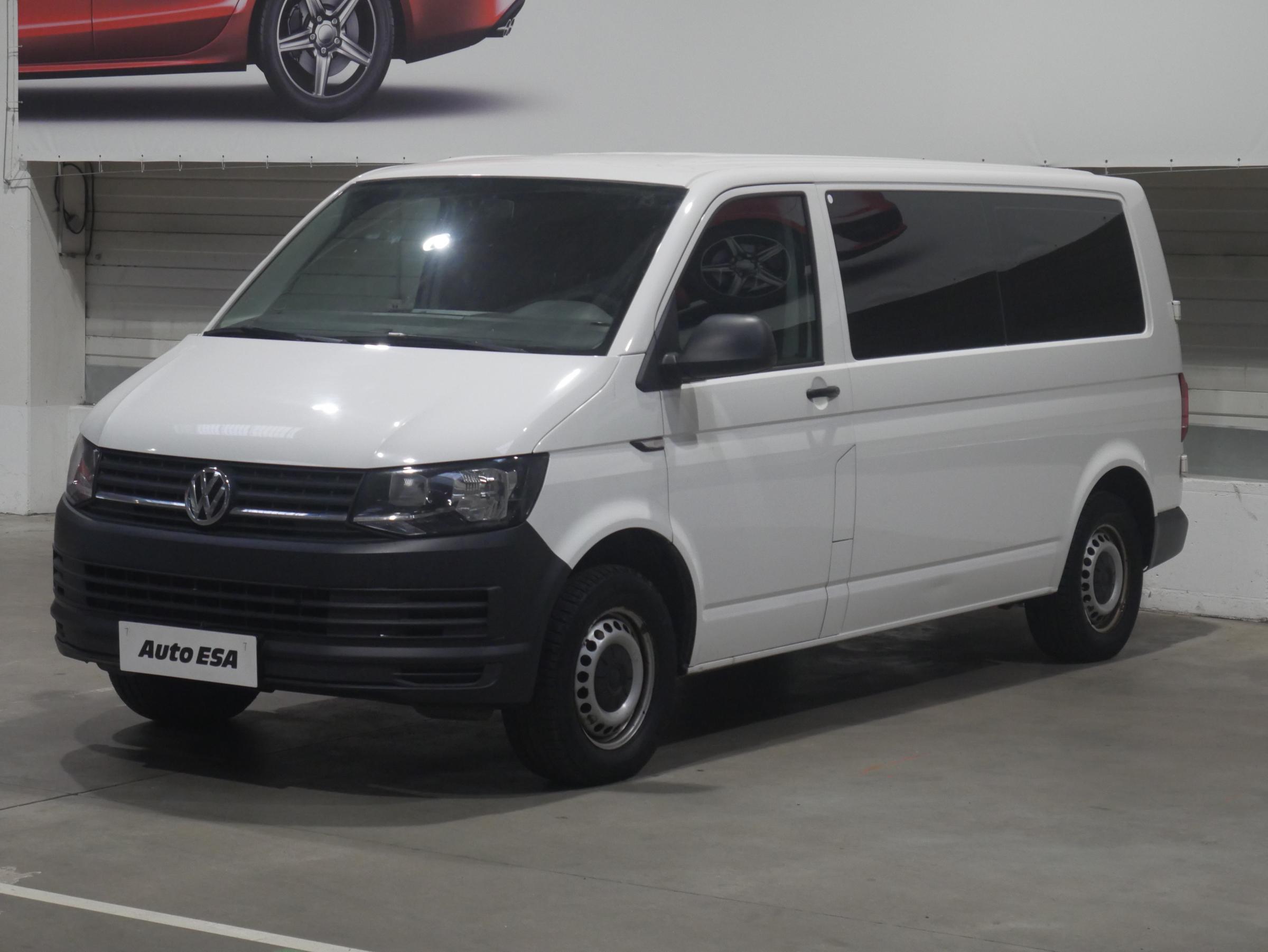 Volkswagen Transporter, 2015 - pohled č. 3