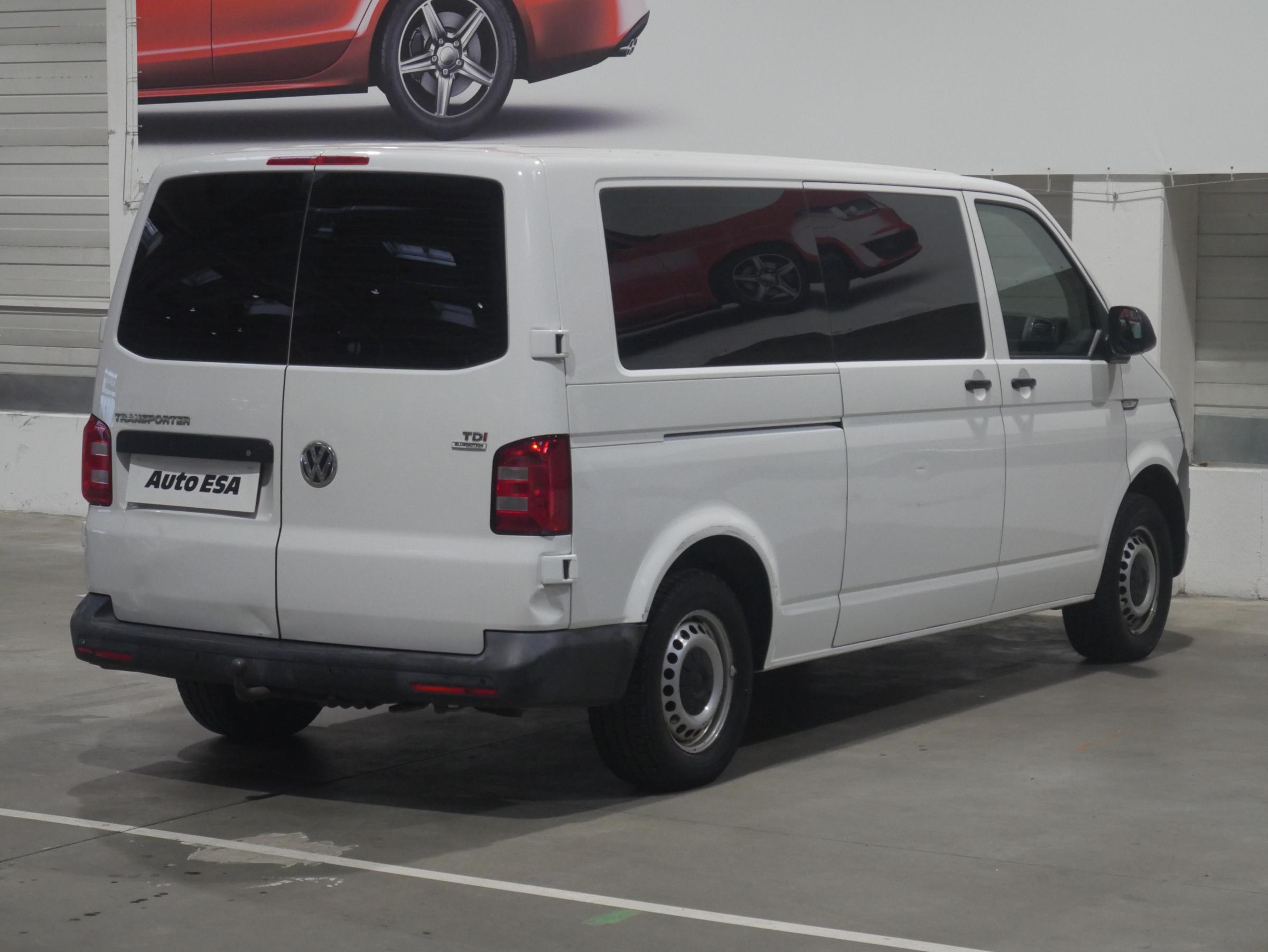 Volkswagen Transporter, 2015 - pohled č. 4