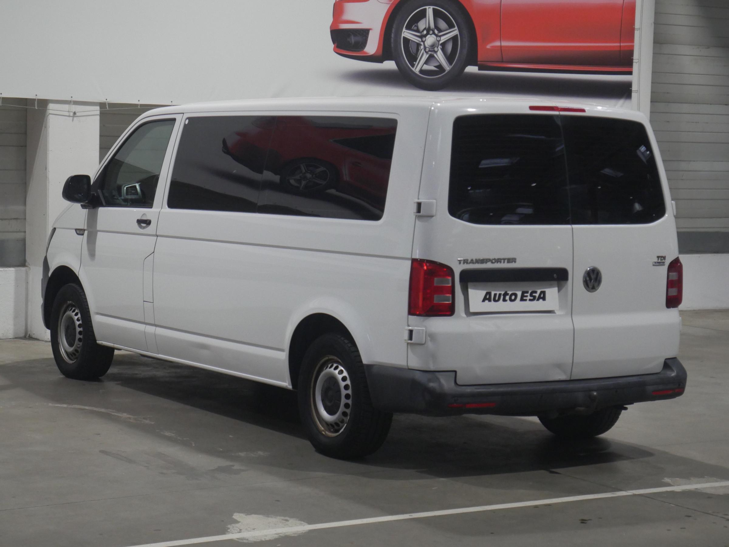 Volkswagen Transporter, 2015 - pohled č. 6