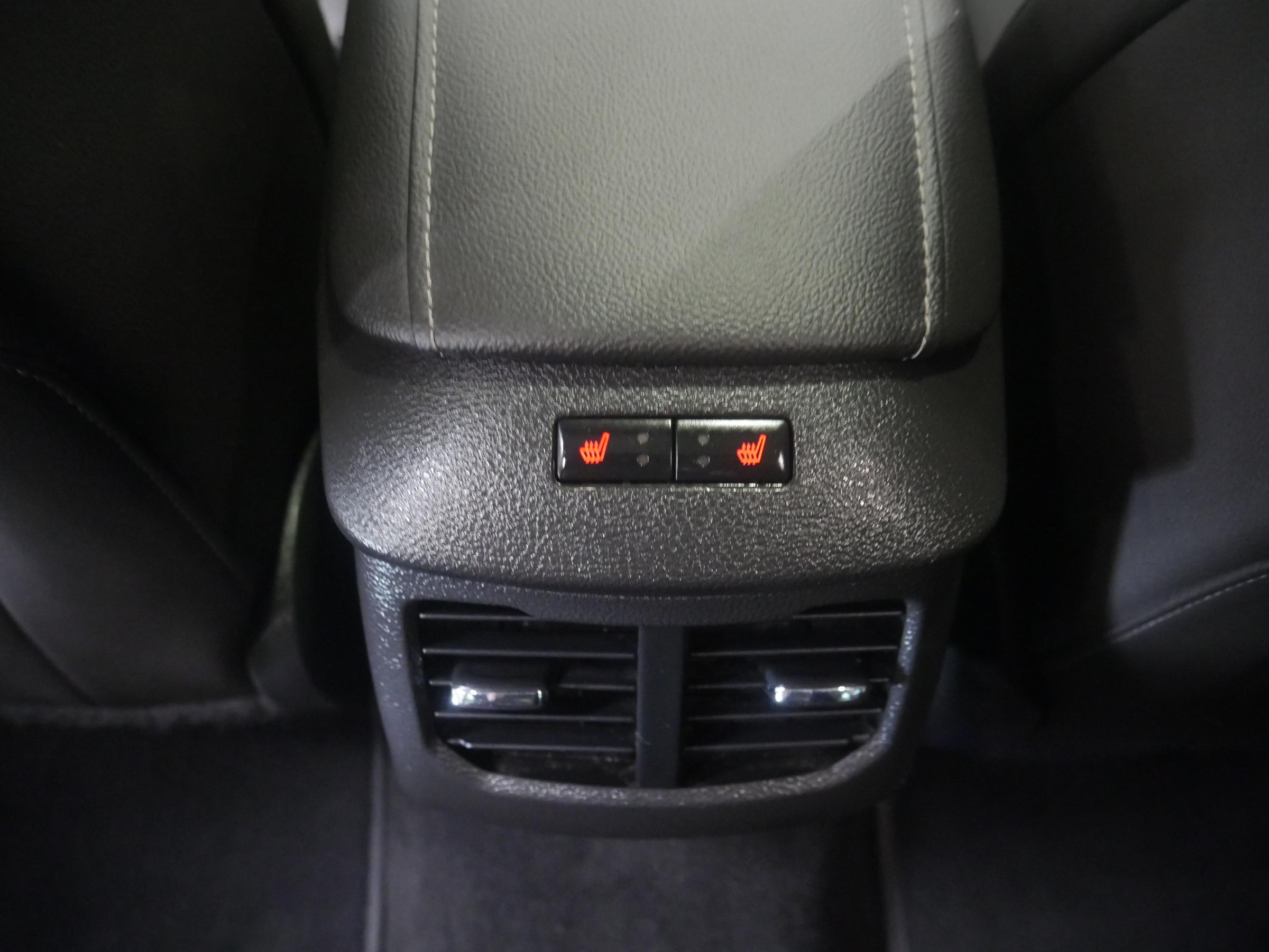 Ford Mondeo, 2016 - pohled č. 24