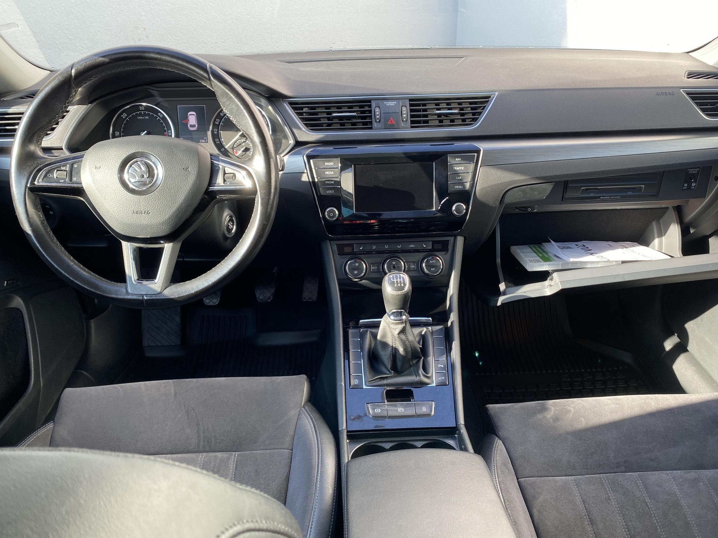 Škoda Superb III, 2016 - pohled č. 8