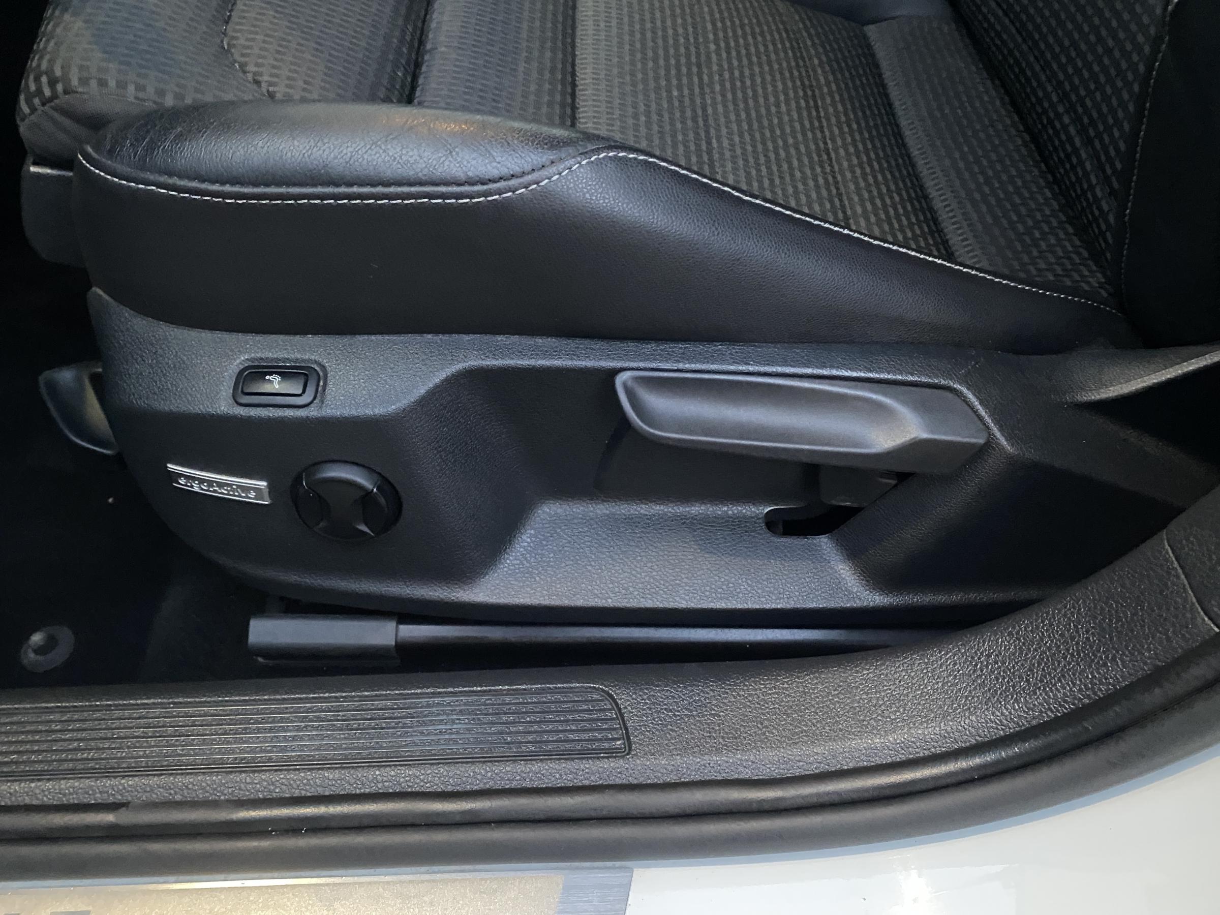 Volkswagen Golf, 2016 - pohled č. 14