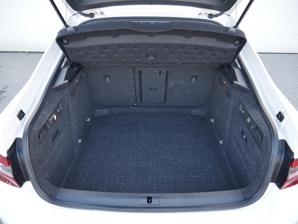 Škoda Superb III 2.0TDI Ambition