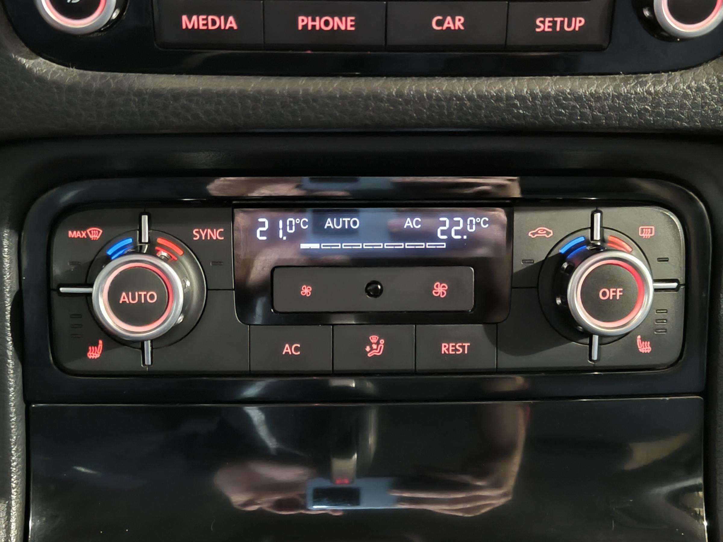 Volkswagen Touareg, 2013 - pohled č. 15