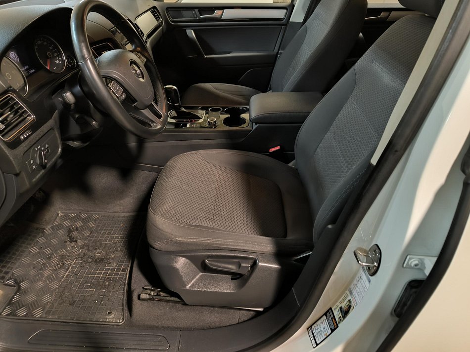 Volkswagen Touareg 3.0TDi  4Motion