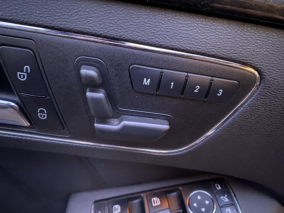 Mercedes-Benz Třída E 3.0 CDi Avantgarde E350, 4M