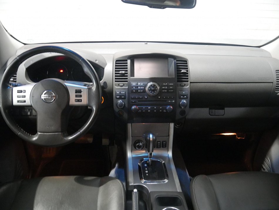 Nissan Navara 3.0d 