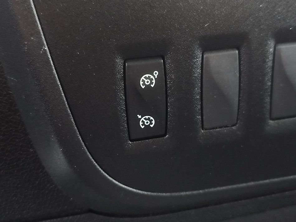 Renault Master 2.3dCi  L1H1 5míst