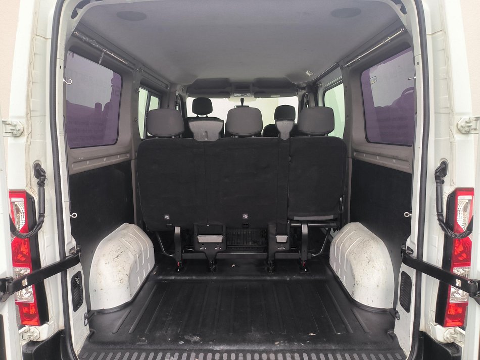 Renault Master 2.3dCi  L1H1 5míst