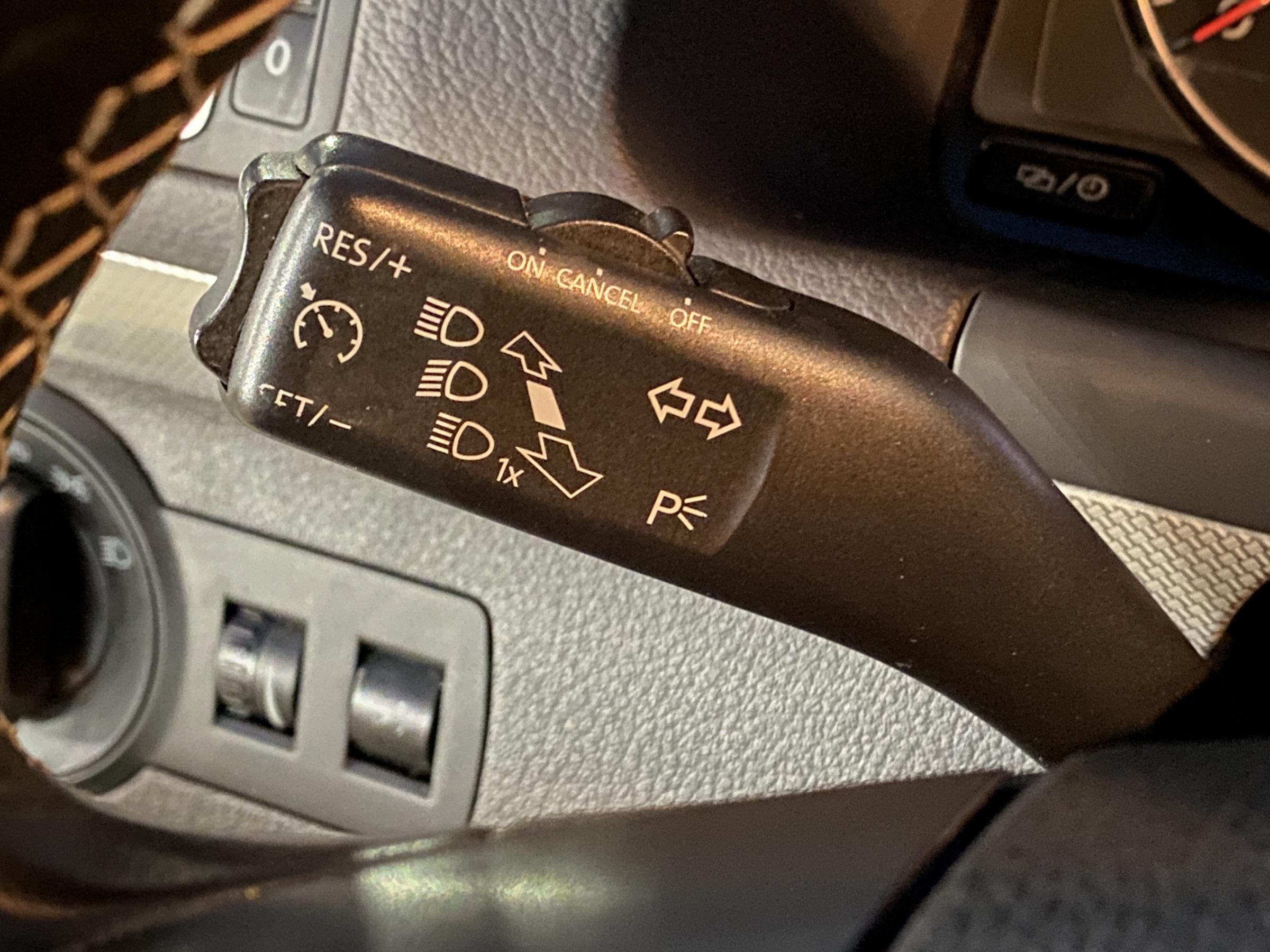 Volkswagen Touran, 2012 - pohled č. 14