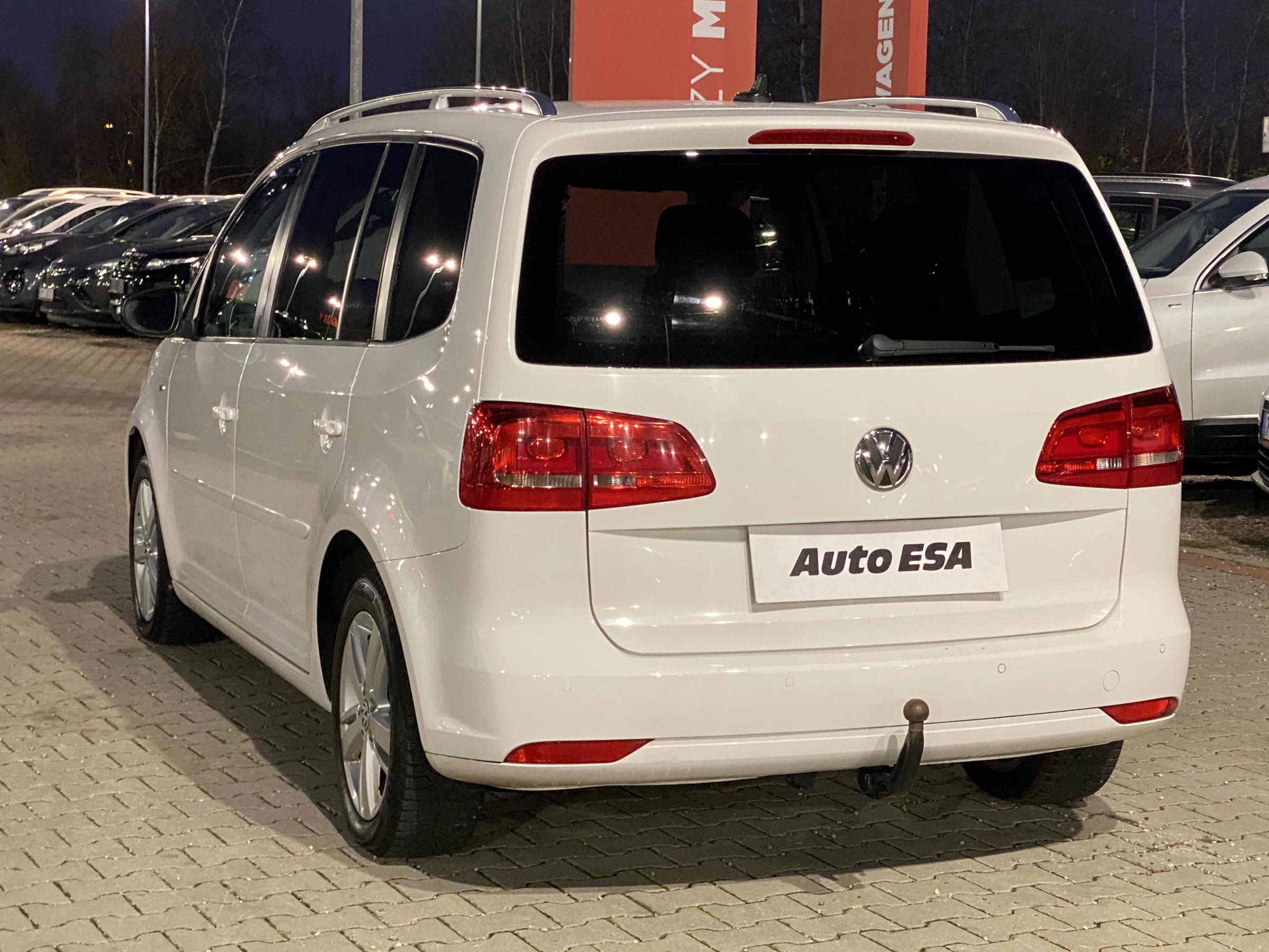 Volkswagen Touran, 2012 - pohled č. 6