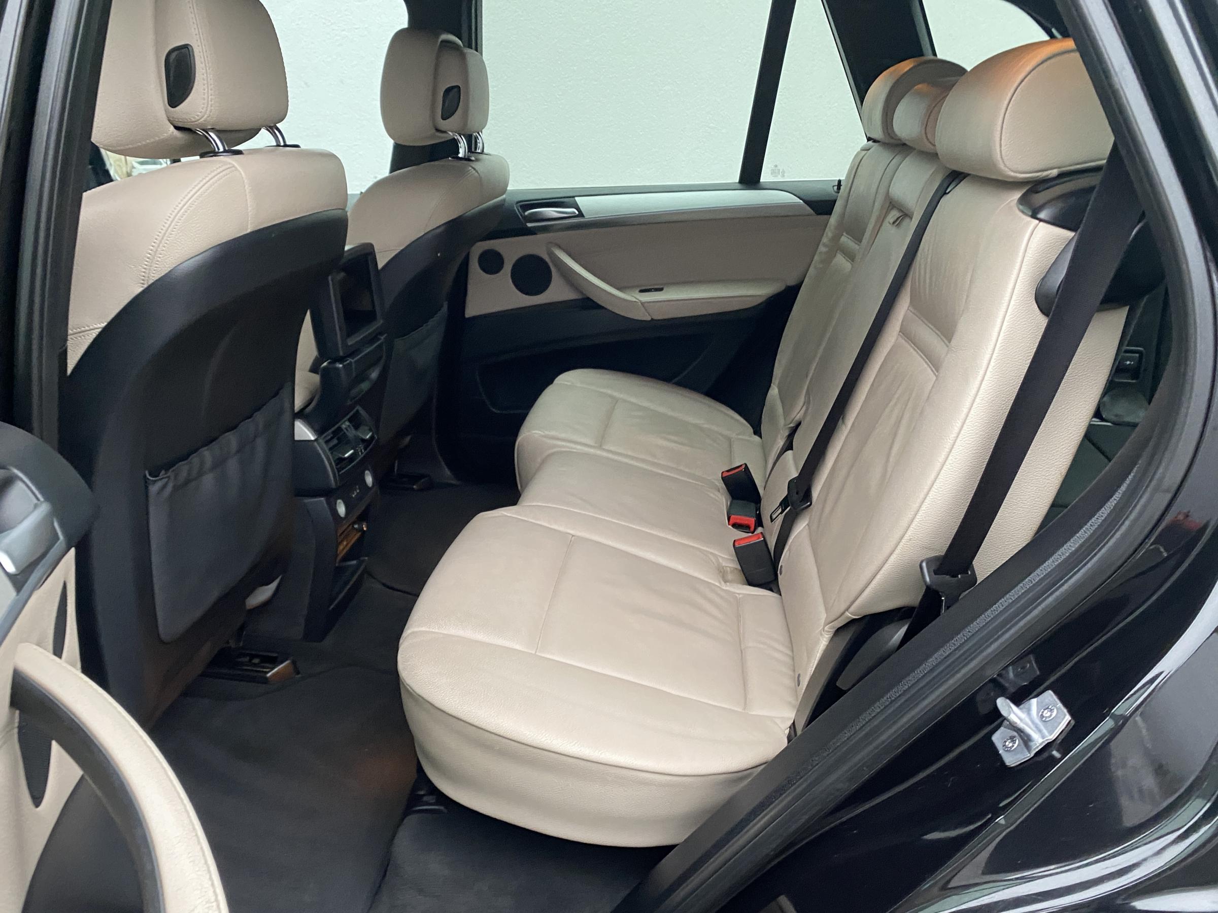 BMW X5, 2013 - pohled č. 10