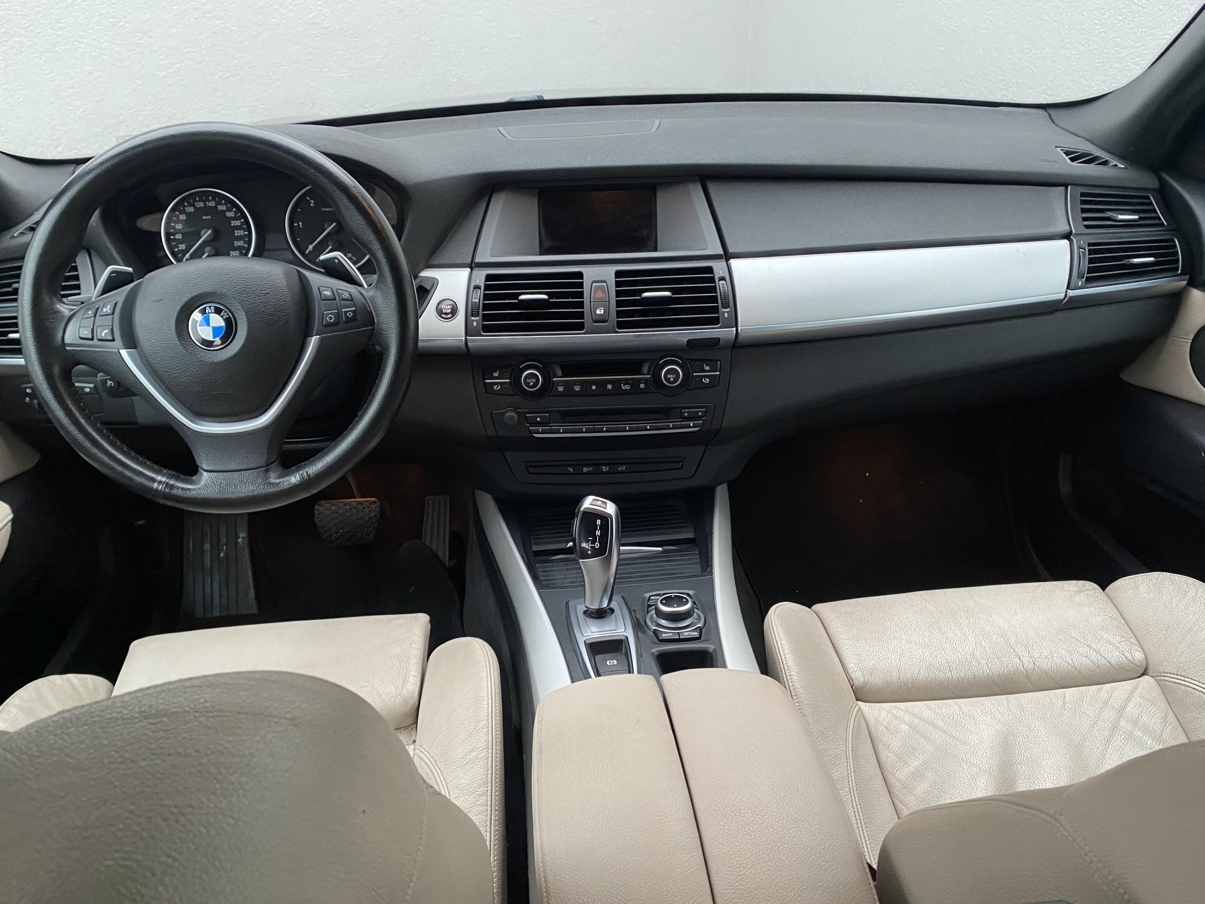 BMW X5, 2013 - pohled č. 8