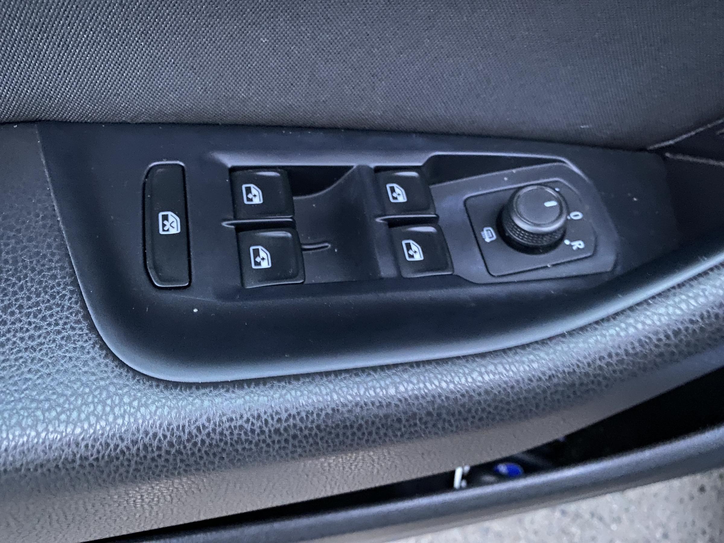 Volkswagen Passat, 2015 - pohled č. 11