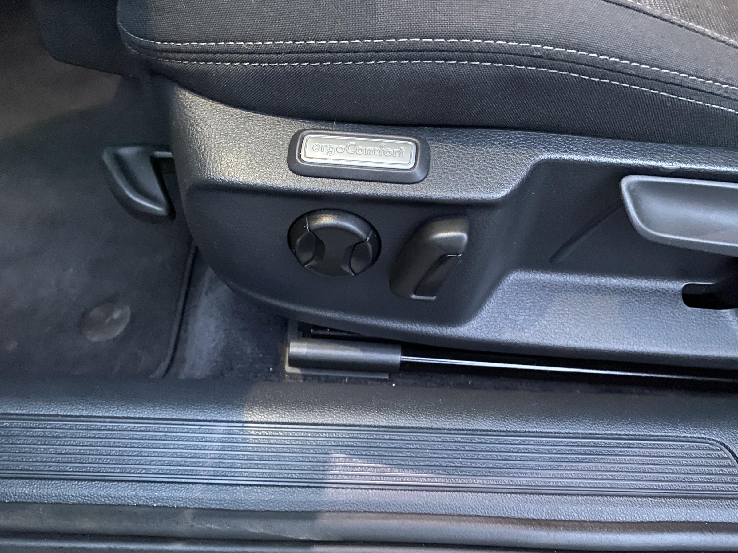 Volkswagen Passat, 2015 - pohled č. 12