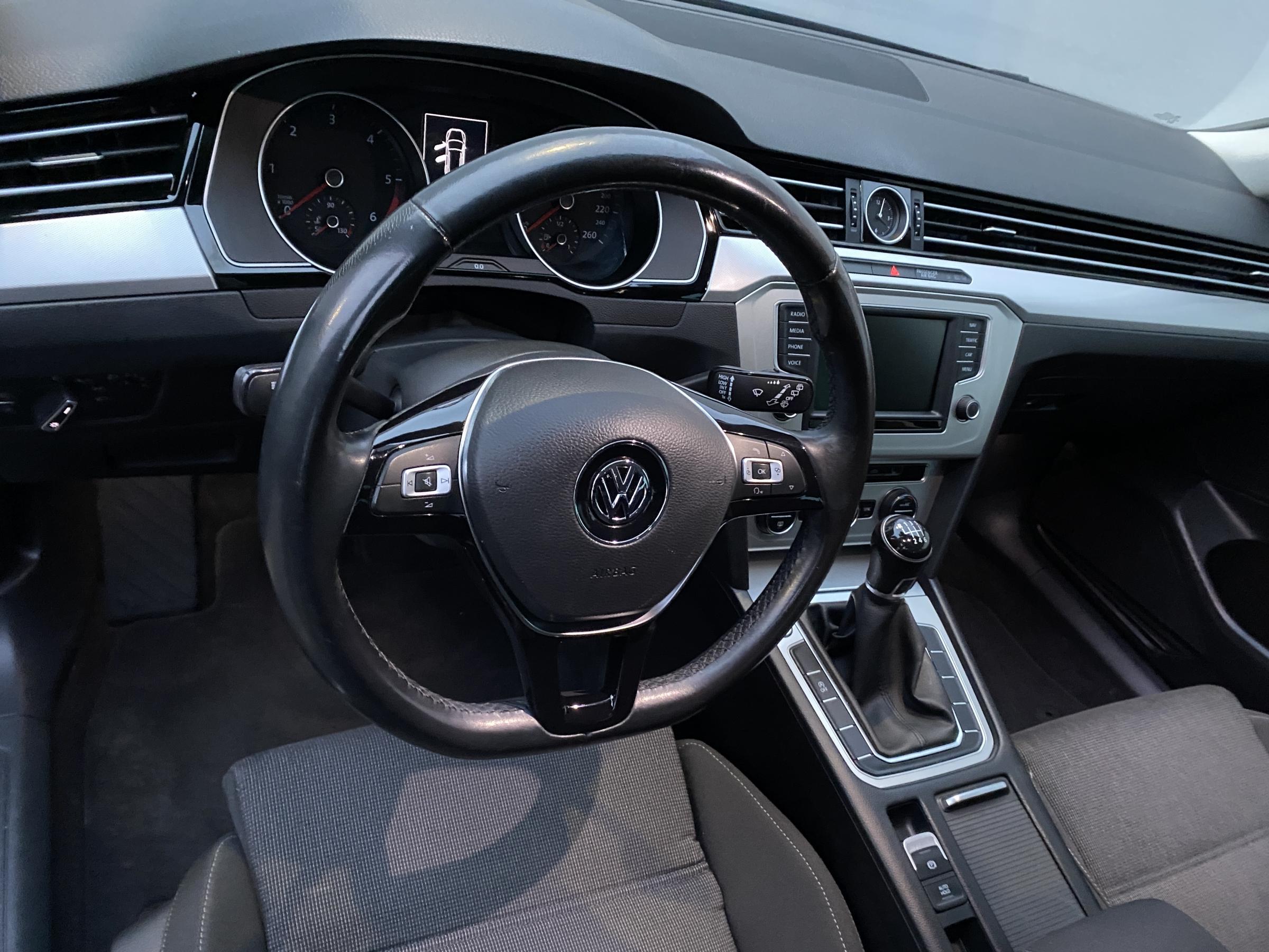 Volkswagen Passat, 2015 - pohled č. 13