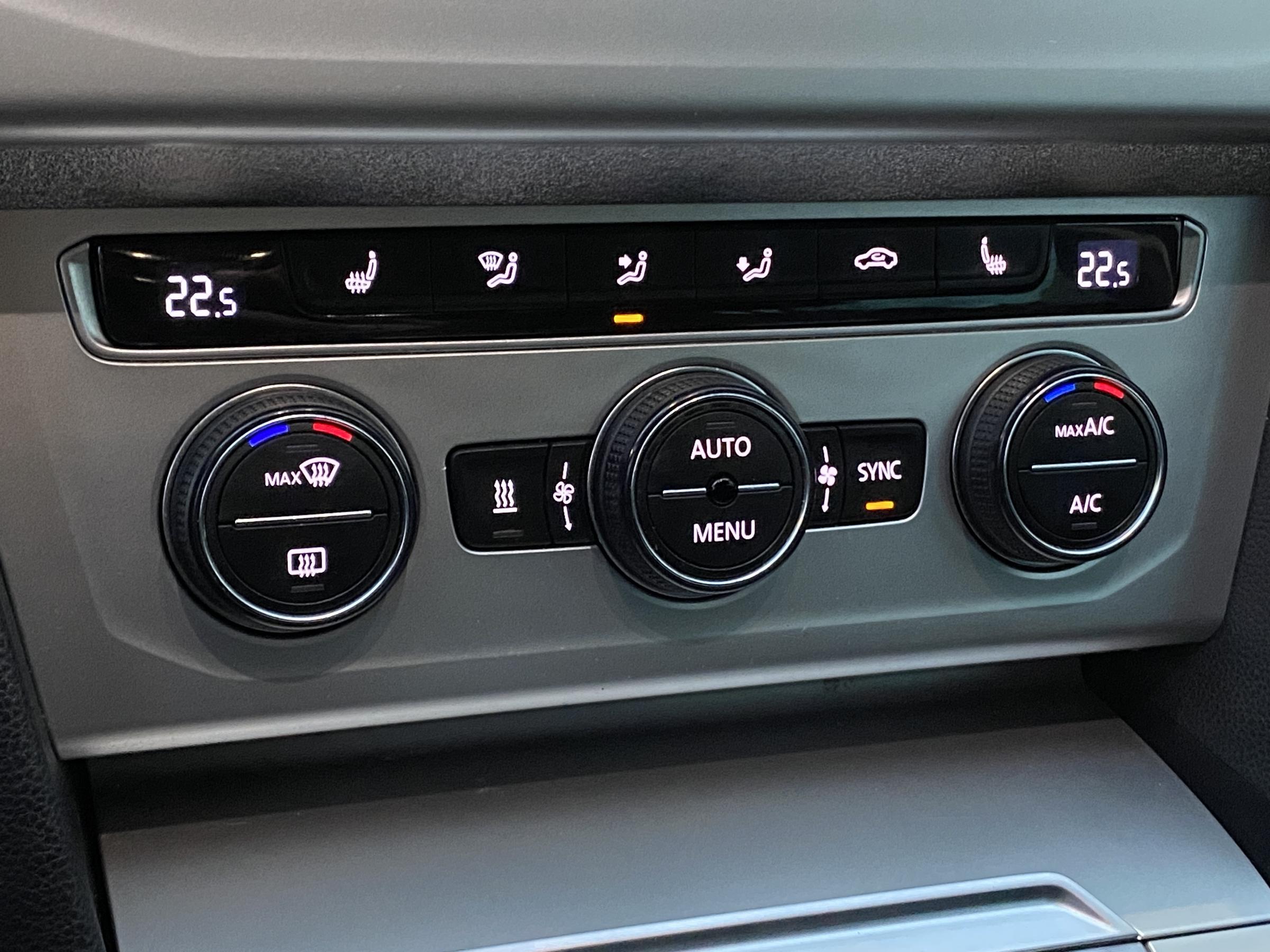 Volkswagen Passat, 2015 - pohled č. 14