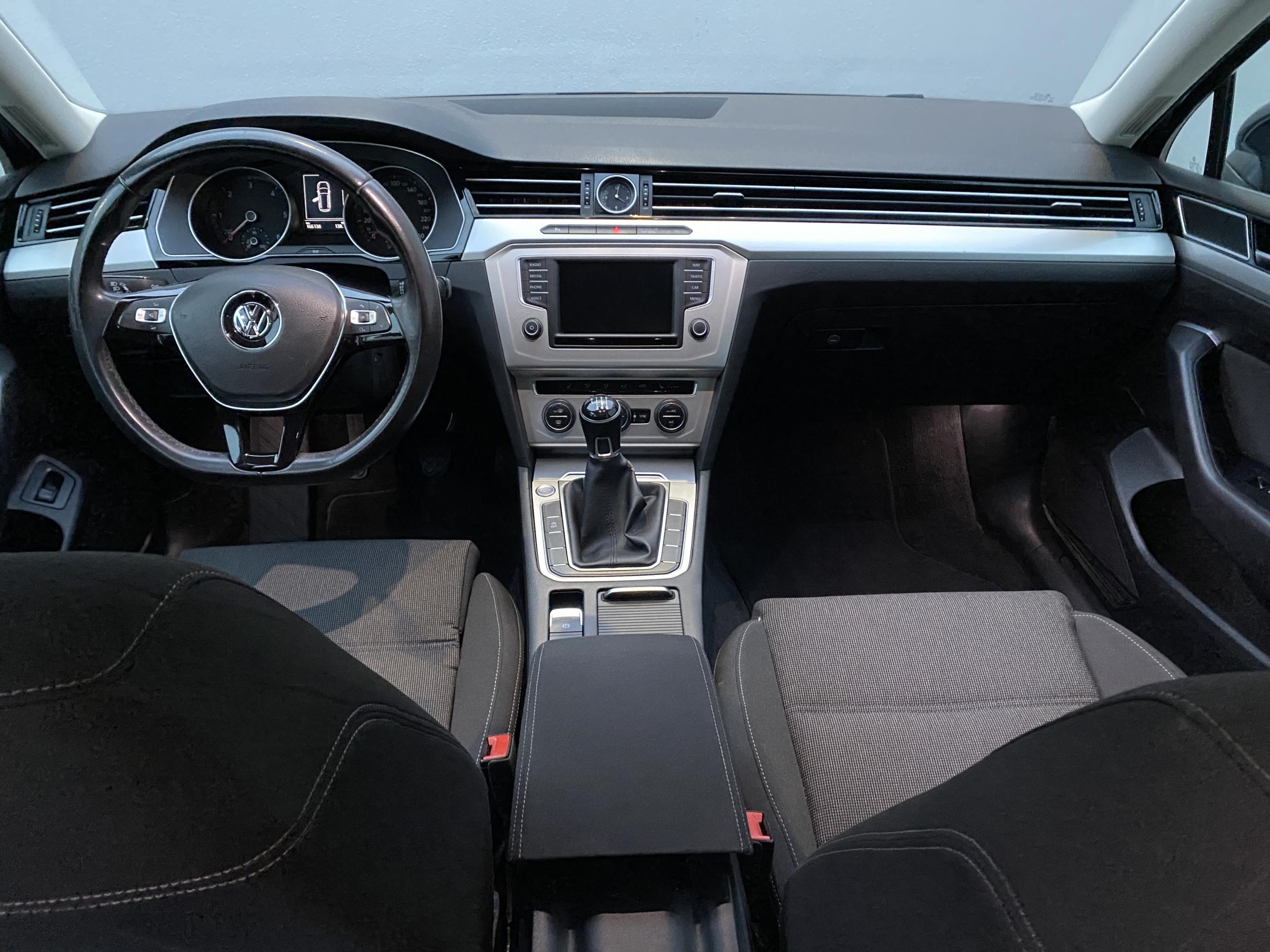 Volkswagen Passat, 2015 - pohled č. 8