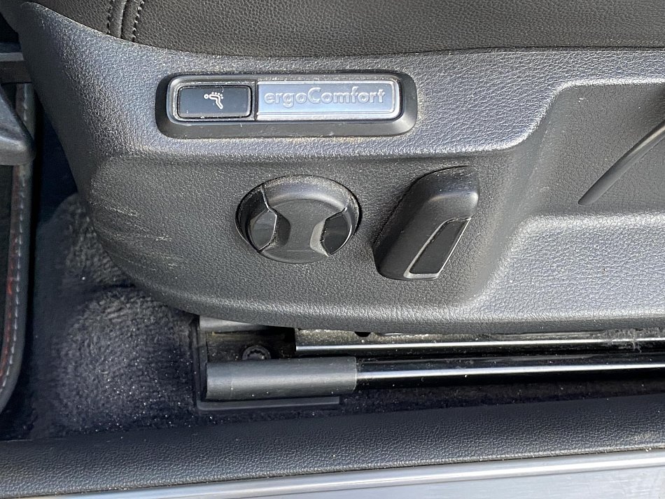 Volkswagen Passat 2.0 TDi Highline